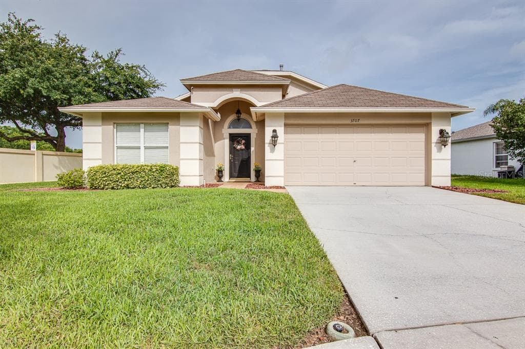 3707 LONEWOOD COURT LAND O LAKES, FL 34638