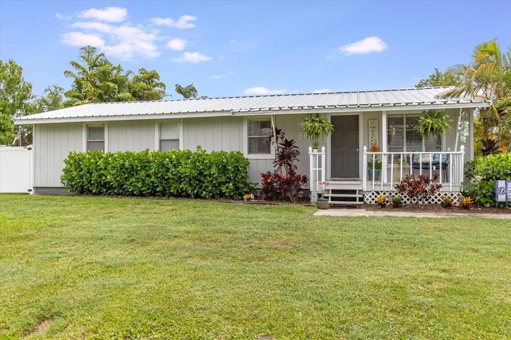 5804 28TH AVENUE DRIVE E BRADENTON, FL 34208