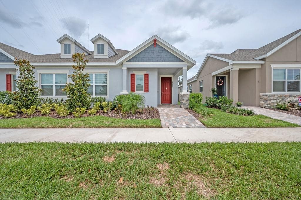 13888 KINGFISHER GLEN DRIVE LITHIA, FL 33547