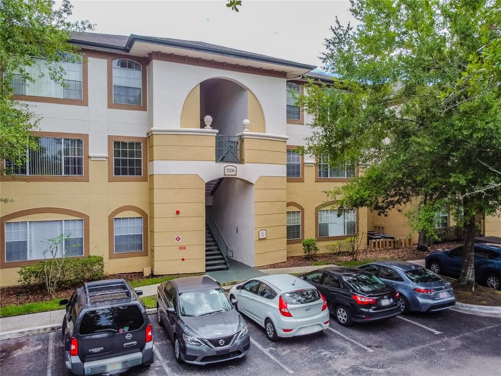 17106 CARRINGTON PARK DRIVE UNIT 619 TAMPA, FL 33647