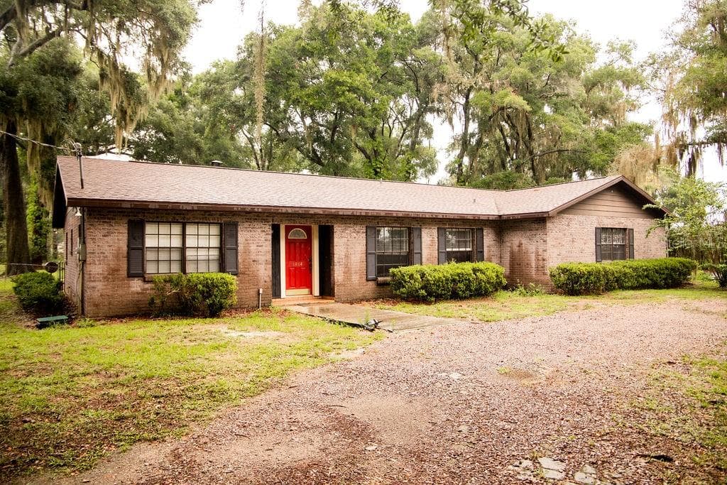 1404 BUELL COURT PLANT CITY, FL 33567