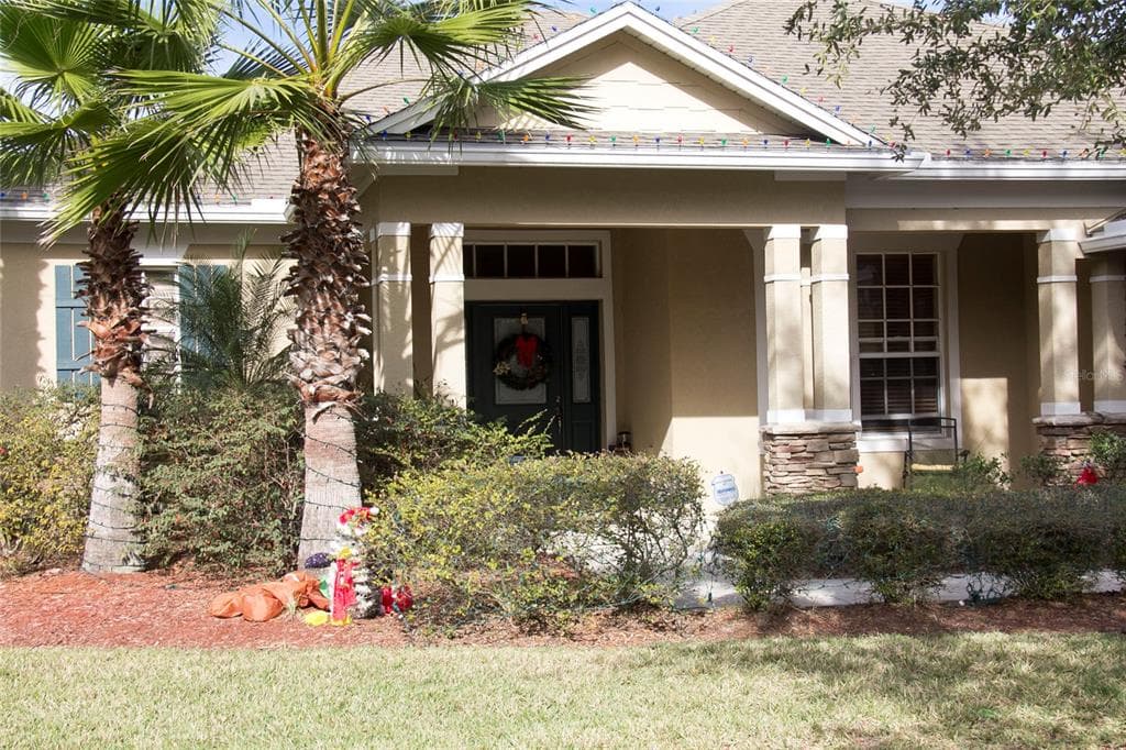7112 DERWENT GLEN CIRCLE LAND O LAKES, FL 34637