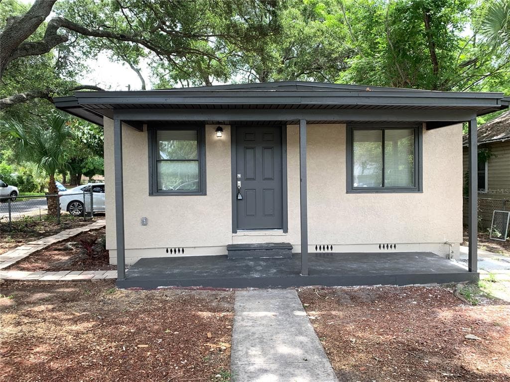 1904 35TH STREET S ST PETERSBURG, FL 33711