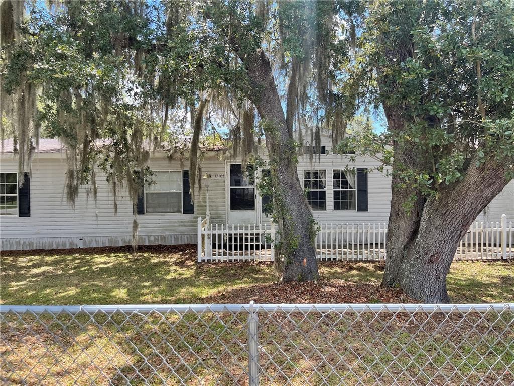 17105 SE 248TH TERRACE UMATILLA, FL 32784