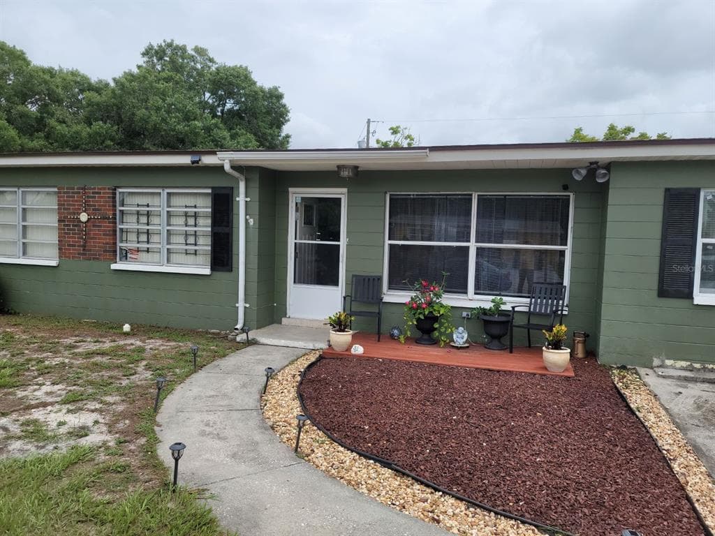 2817 LORRAINE STREET TAMPA, FL 33614