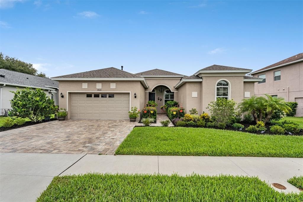 19043 FALCON CREST BOULEVARD LAND O LAKES, FL 34638