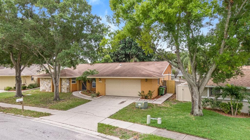 1071 MINEOLA COURT PALM HARBOR, FL 34683