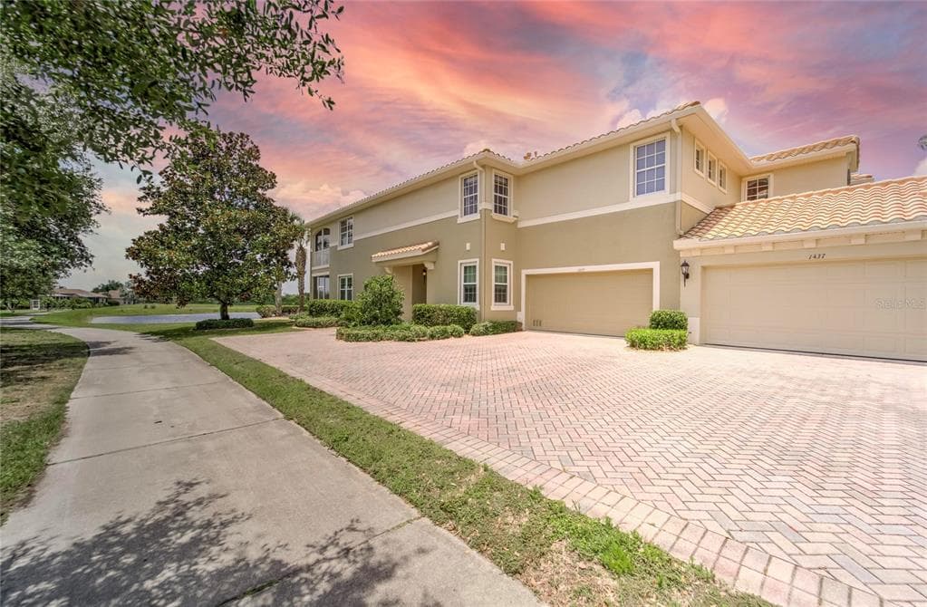1439 EMERALD DUNES DRIVE SUN CITY CENTER, FL 33573