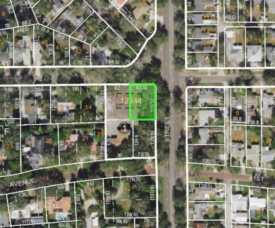 900 42ND AVENUE N ST PETERSBURG, FL 33703