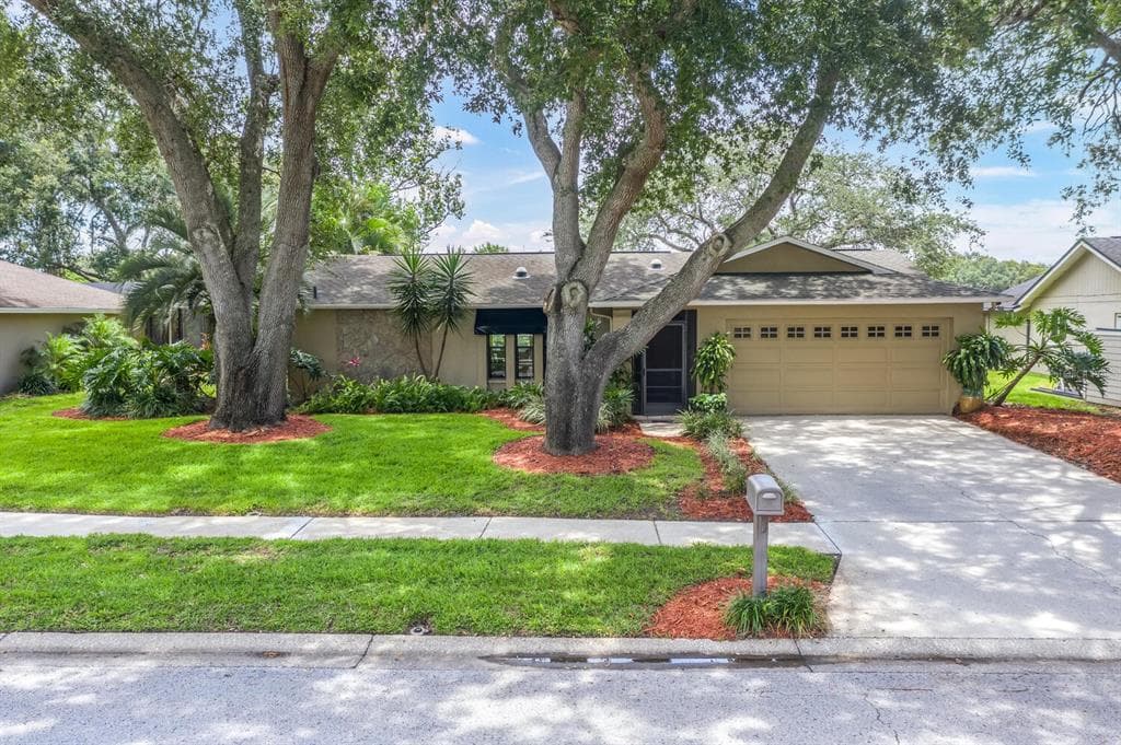 472 WINDING WILLOW DRIVE PALM HARBOR, FL 34683
