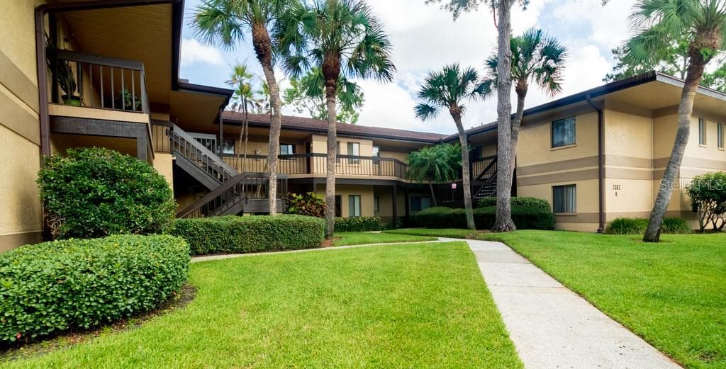 2683 SABAL SPRINGS CIRCLE UNIT 202 CLEARWATER, FL 33761