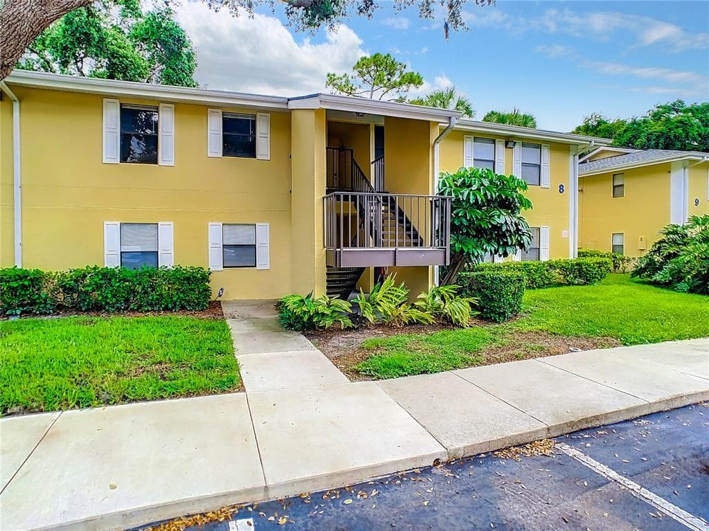3001 58TH AVENUE S UNIT 810 ST PETERSBURG, FL 33712