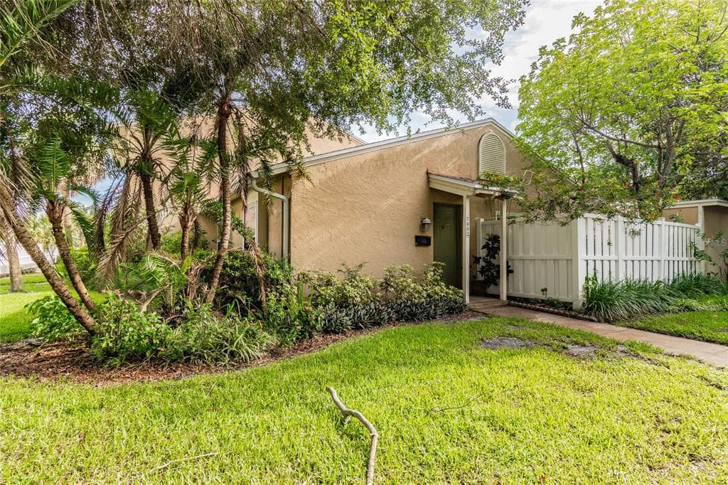 7602 CORTEZ COURT TAMPA, FL 33615