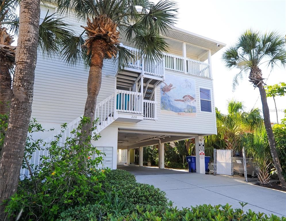 220 GULF BOULEVARD UNIT E INDIAN ROCKS BEACH, FL 33785