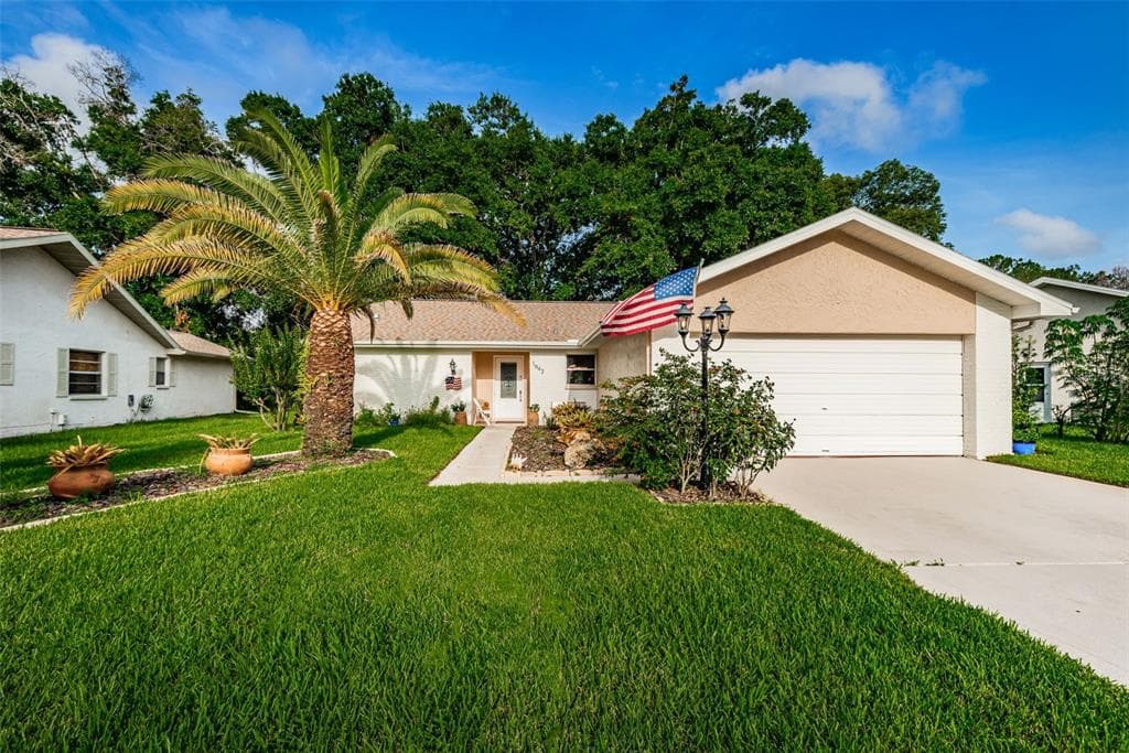 1643 E DORCHESTER COURT PALM HARBOR, FL 34684