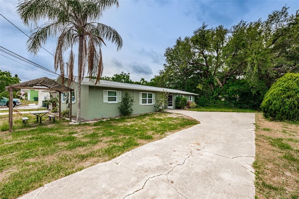 1193 SPALDING ROAD DUNEDIN, FL 34698