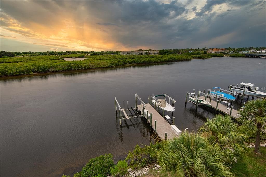 1152 FLYING FISH LANE