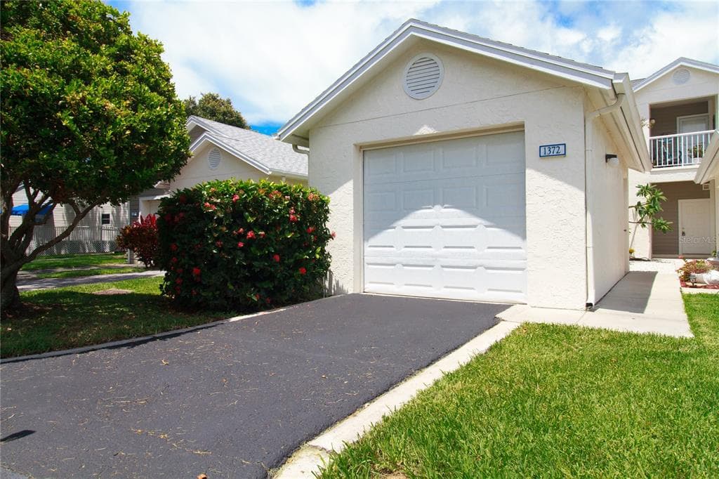 11510 SHIPWATCH DRIVE UNIT 1372 LARGO, FL 33774