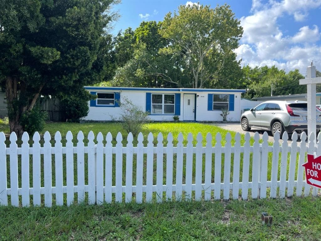 8036 ROSE TERRACE SEMINOLE, FL 33777