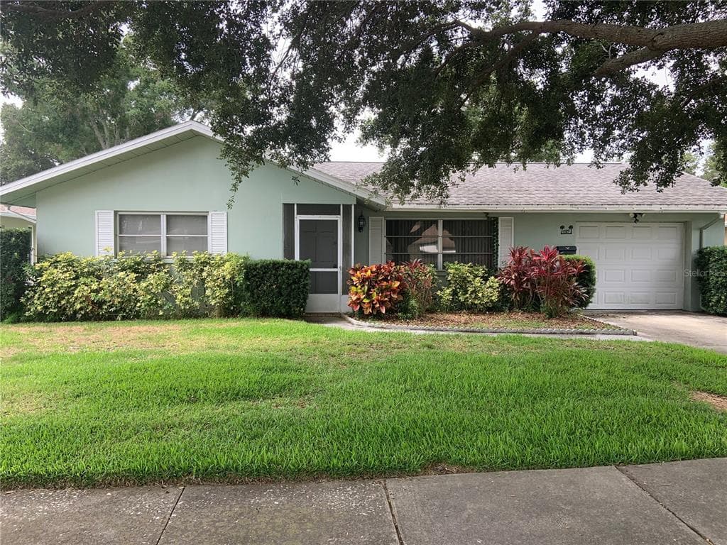 1729 STARLIGHT DRIVE CLEARWATER, FL 33755