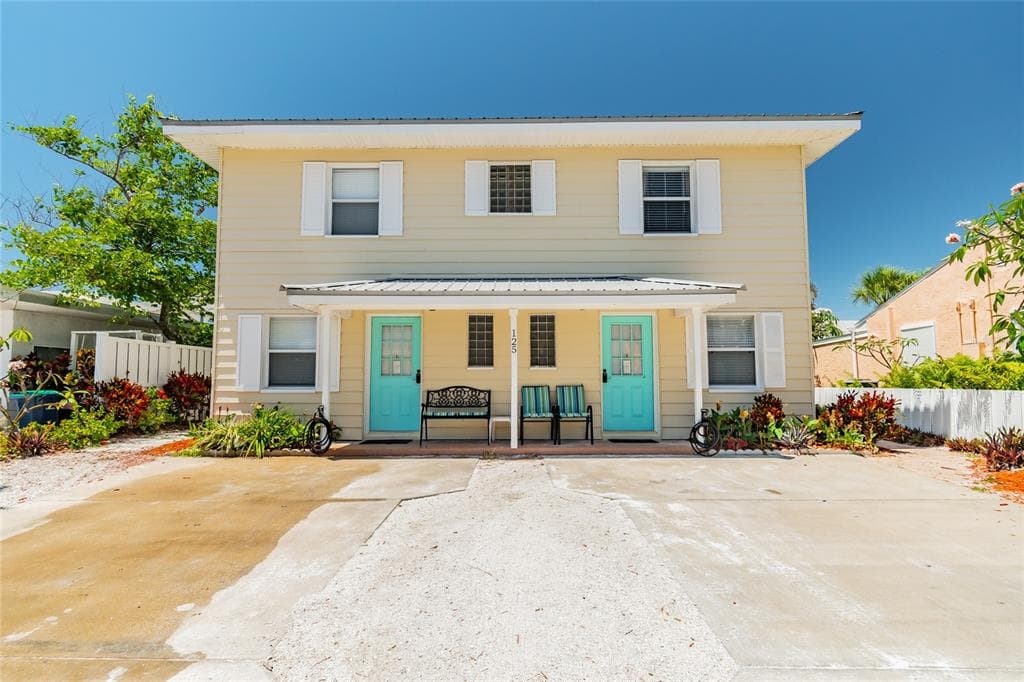125 177TH TERRACE W REDINGTON SHORES, FL 33708