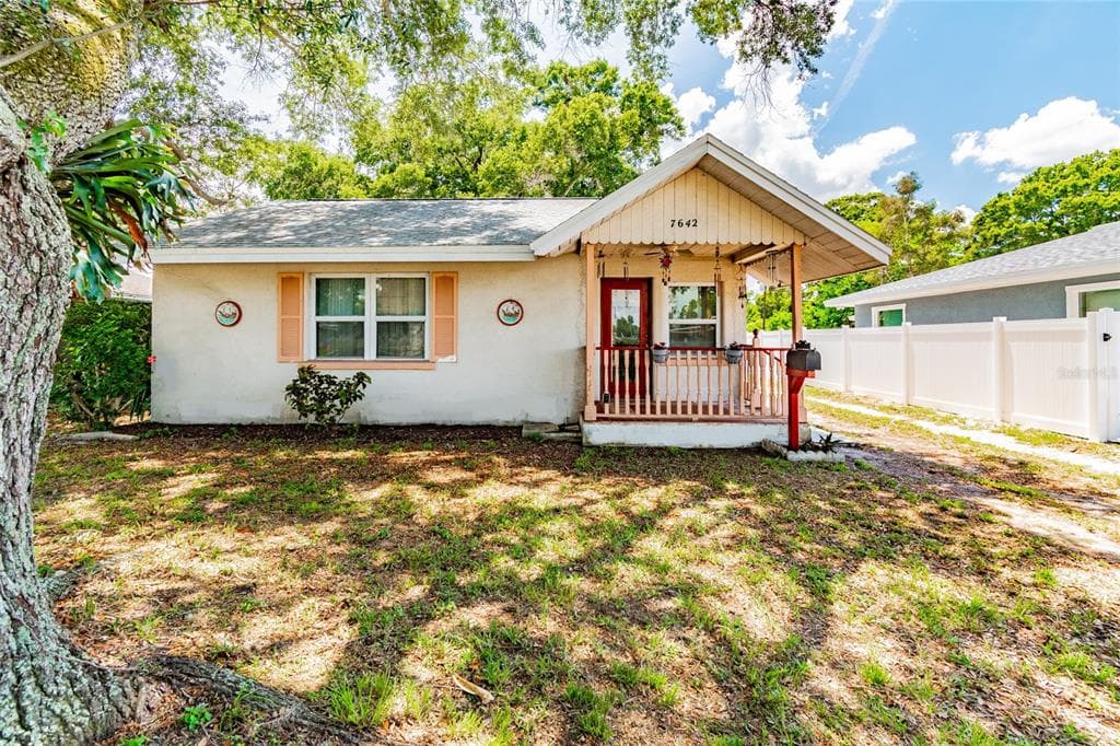 7642 53RD STREET N PINELLAS PARK, FL 33781