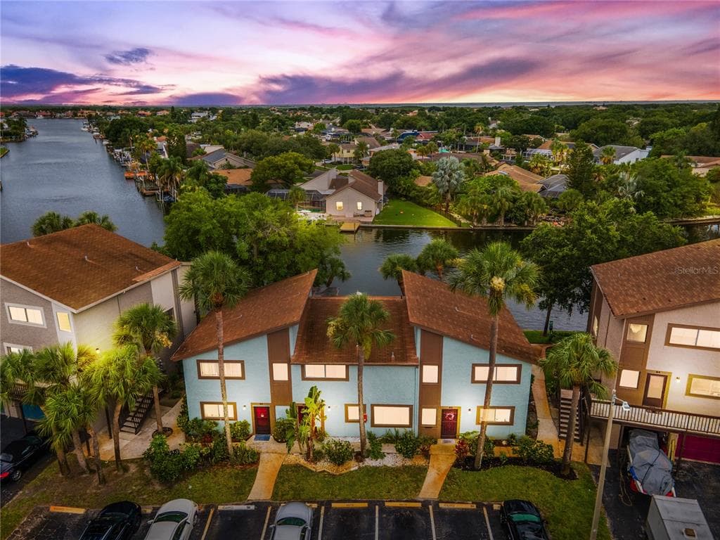 6323 NEWTOWN CIRCLE UNIT 23A2 TAMPA, FL 33615