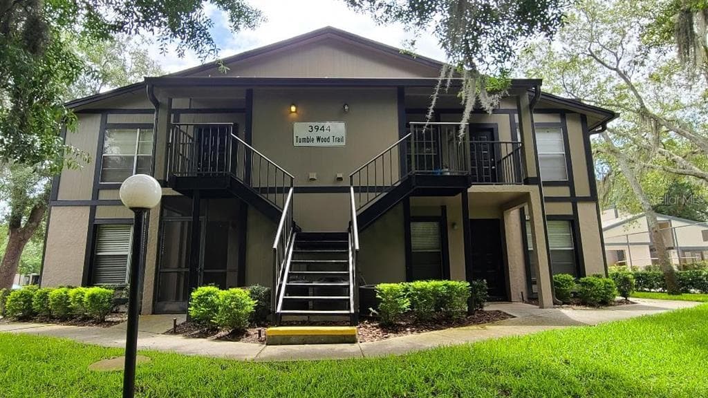 3944 TUMBLE WOOD TRAIL UNIT 202 TAMPA, FL 33613