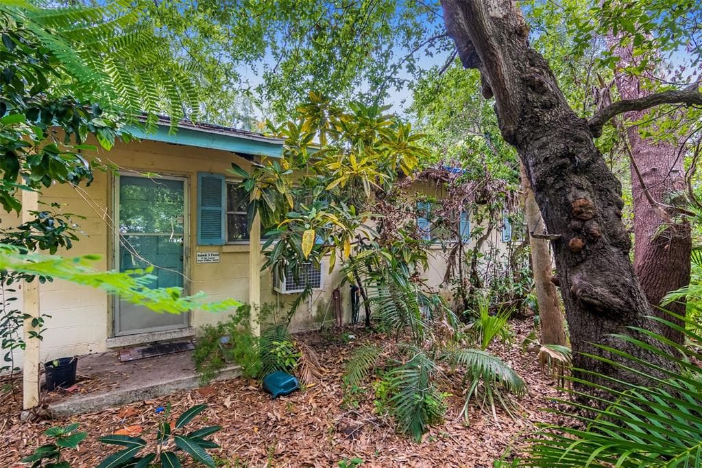 14140 VICTORIA ROAD LARGO, FL 33774