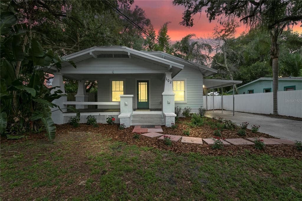 102 W NORTH STREET TAMPA, FL 33604