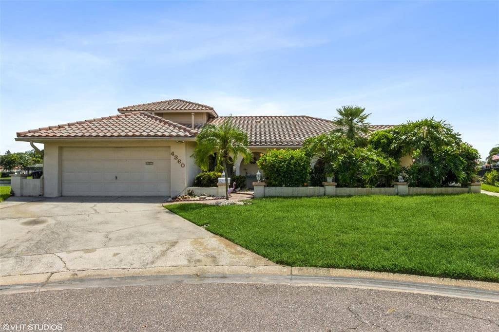 4360 38TH WAY S ST PETERSBURG, FL 33711