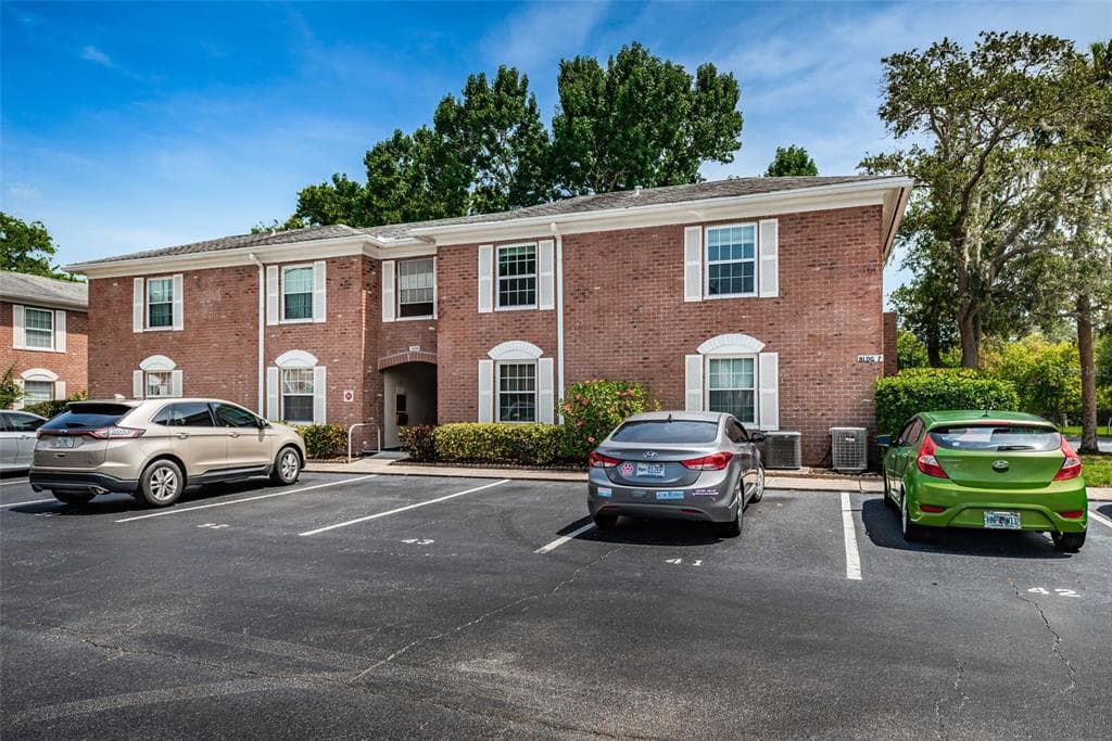 3894 37TH STREET S UNIT 41 ST PETERSBURG, FL 33711