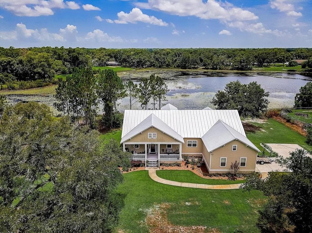 2211 WALLACE ROAD LUTZ, FL 33549