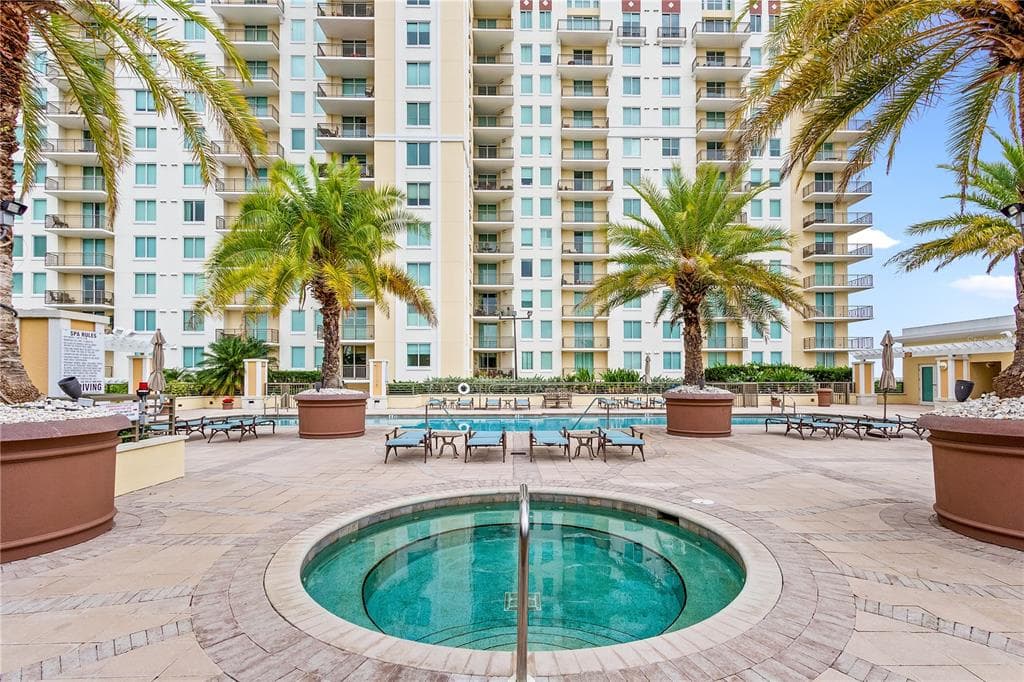 800 N TAMIAMI TRAIL UNIT 911