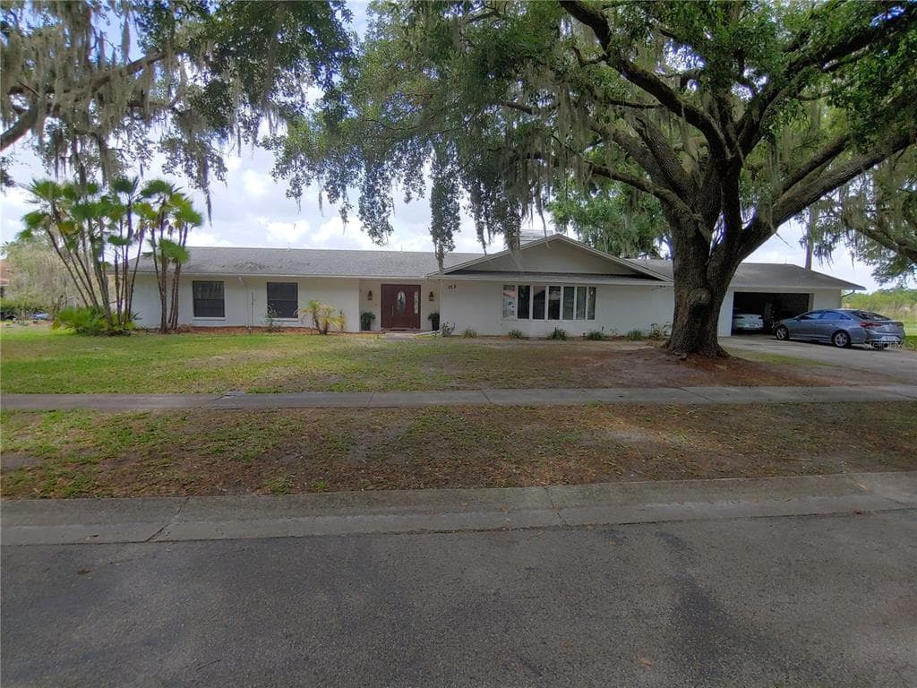 173 WOODCREST LANE MULBERRY, FL 33860