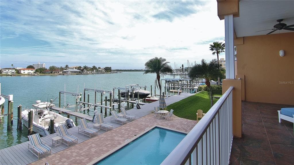 692 BAYWAY BOULEVARD UNIT 202 CLEARWATER, FL 33767