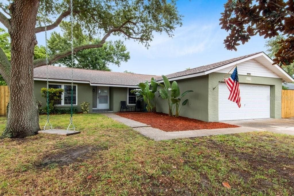 10273 SERENA DRIVE LARGO, FL 33774