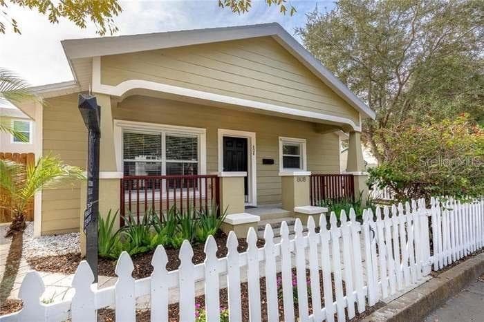 808 9TH AVENUE N ST PETERSBURG, FL 33701