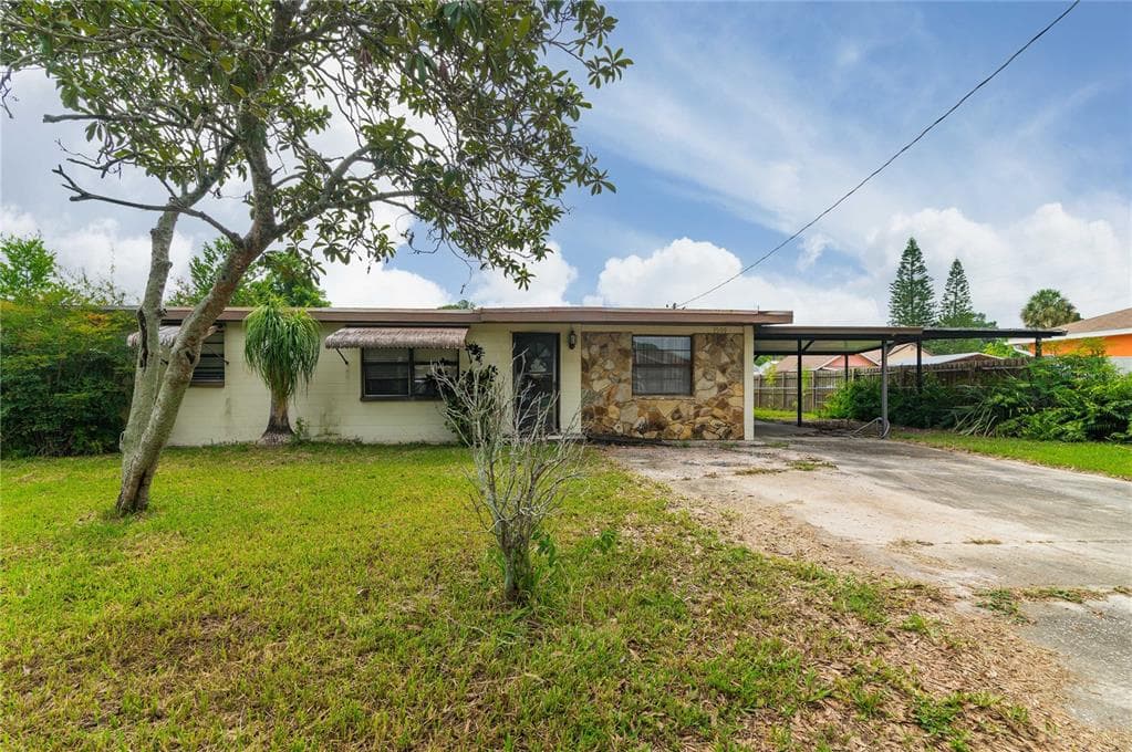 7509 BLOSSOM AVENUE TAMPA, FL 33614