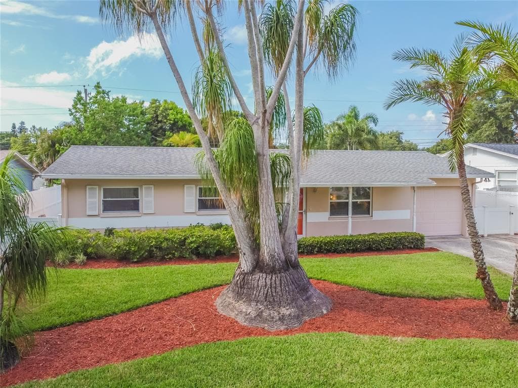 13827 83RD PLACE SEMINOLE, FL 33776