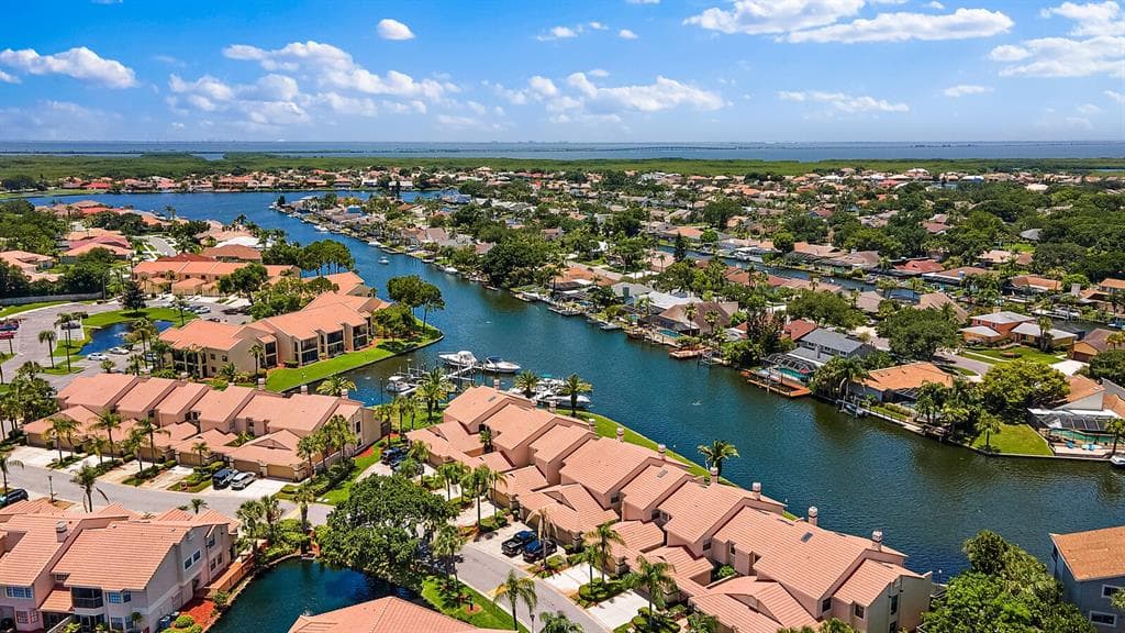 10444 SAINT TROPEZ PLACE TAMPA, FL 33615