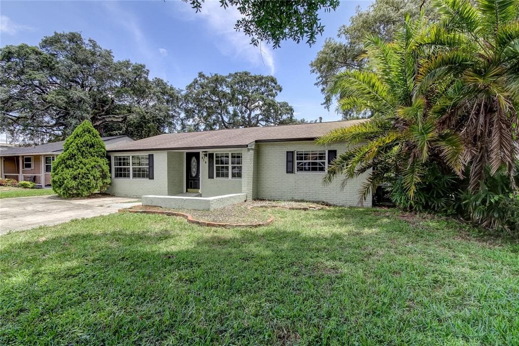 315 E ALTHEA AVENUE TAMPA, FL 33612