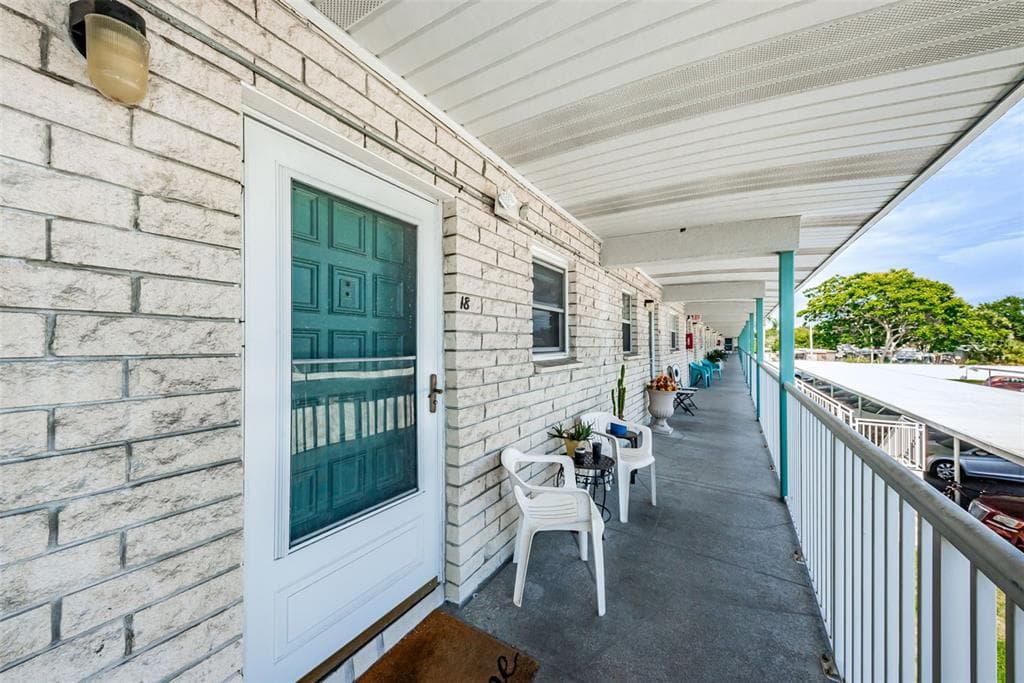 5357 81ST STREET N UNIT 18 ST PETERSBURG, FL 33709
