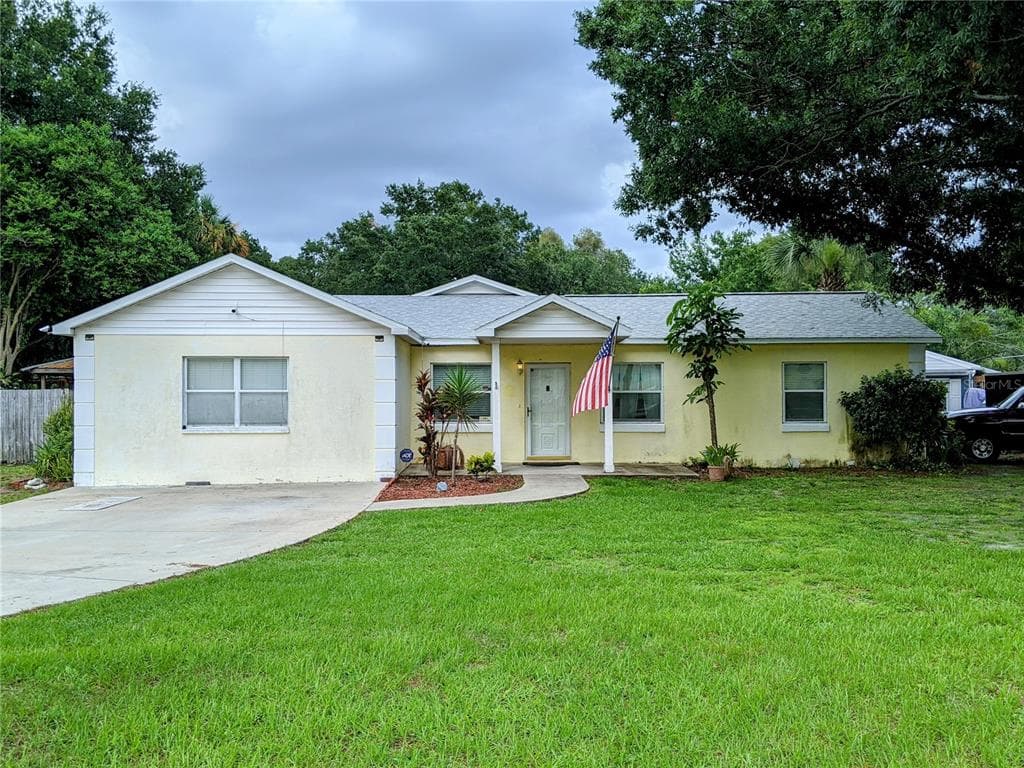4413 W LAWN AVENUE TAMPA, FL 33611
