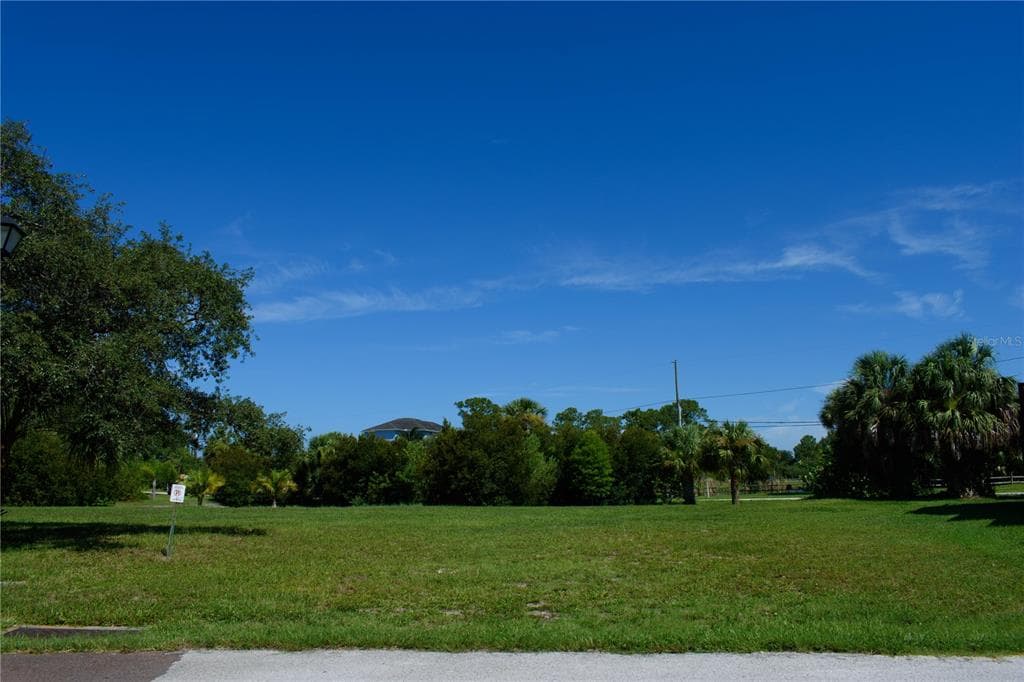 S POINTE ALEXIS DRIVE