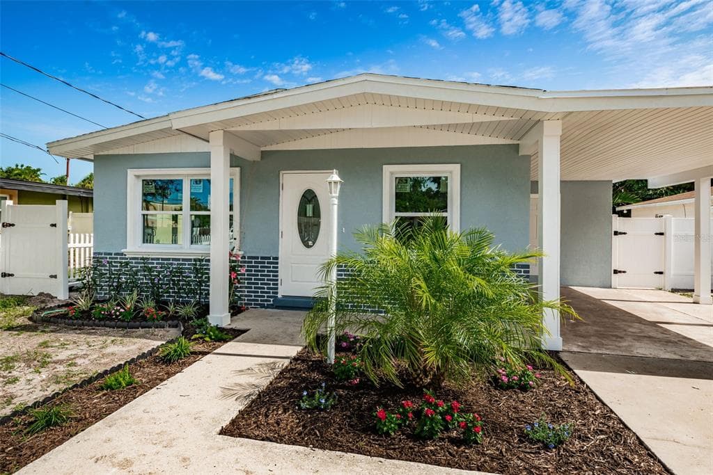 4115 W MANGO AVENUE TAMPA, FL 33616