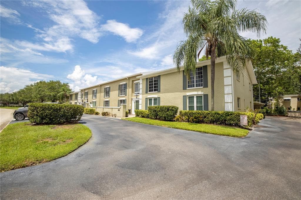1157 EDEN ISLE BOULEVARD NE UNIT 3 ST PETERSBURG, FL 33704