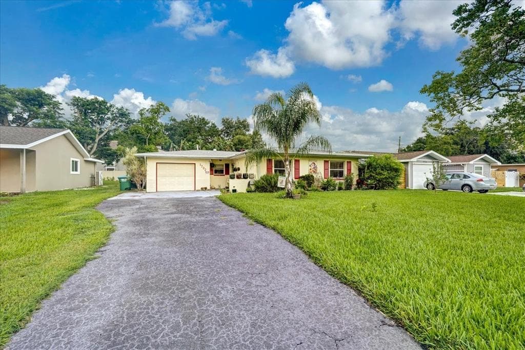 1722 CARDINAL DRIVE CLEARWATER, FL 33759