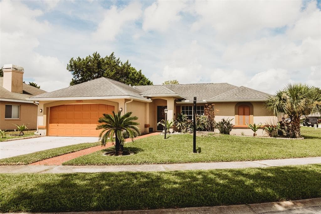 4539 COUNTY BREEZE DRIVE NEW PORT RICHEY, FL 34653
