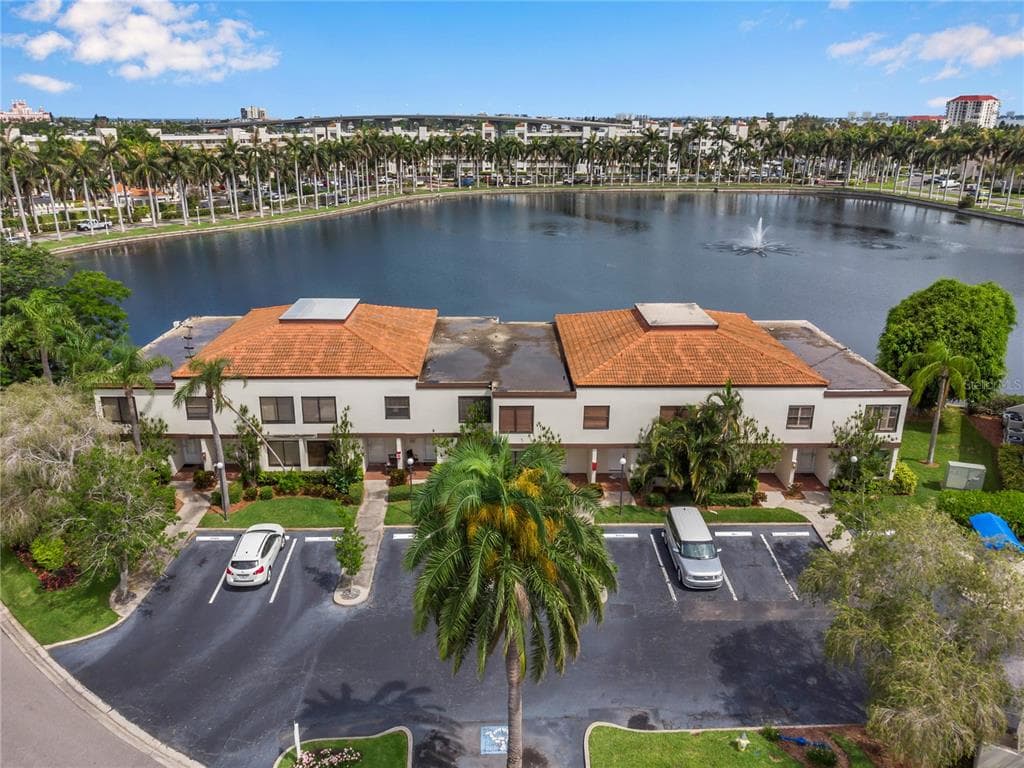 6290 BAHIA DEL MAR CIRCLE UNIT 7 ST PETERSBURG, FL 33715